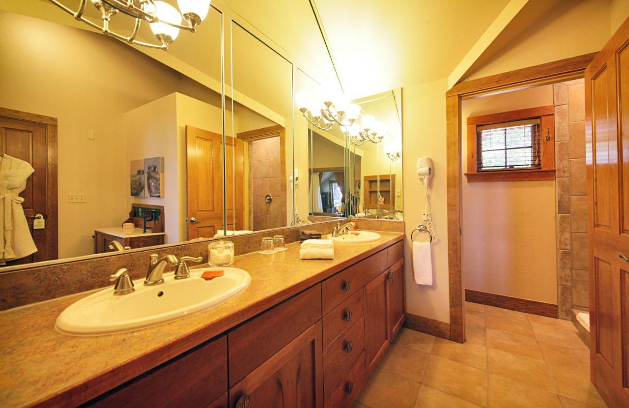 Saratoga Inn Langley Zewnętrze zdjęcie
