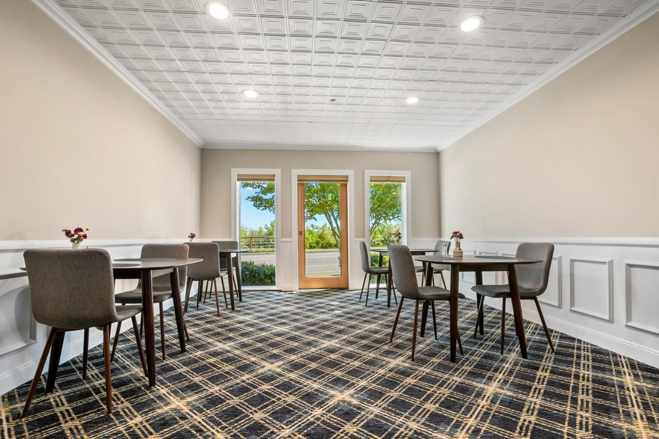 Saratoga Inn Langley Zewnętrze zdjęcie